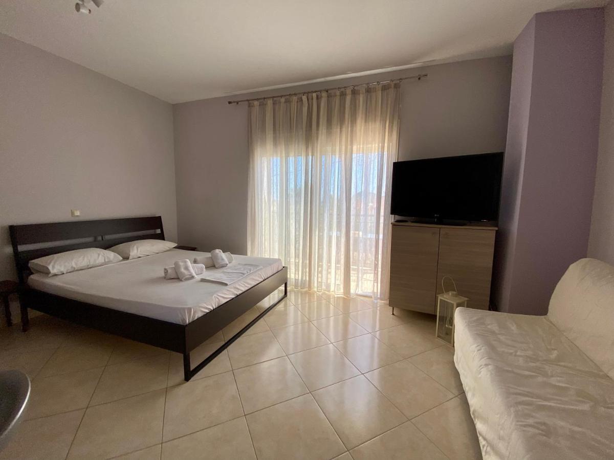 Nikludin Suites & Studios Laganas Luaran gambar