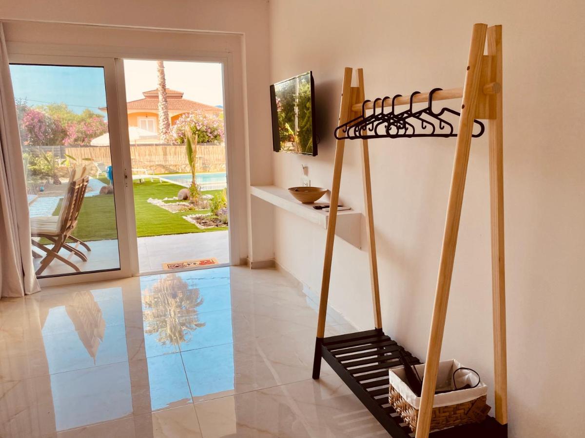 Nikludin Suites & Studios Laganas Luaran gambar
