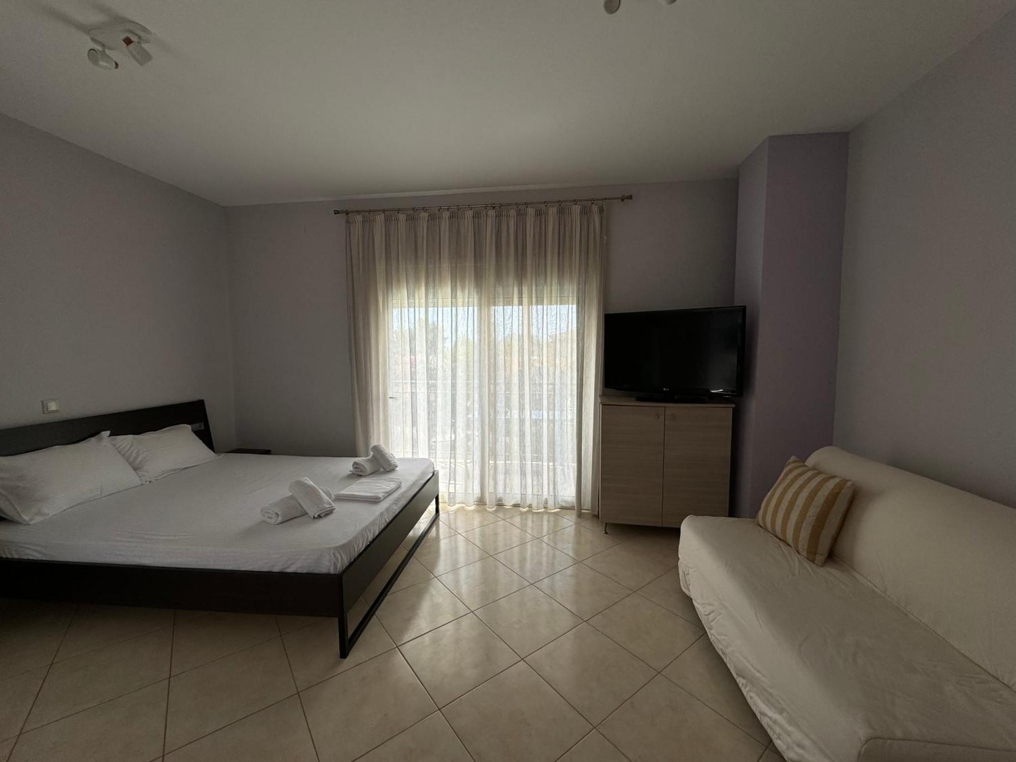 Nikludin Suites & Studios Laganas Luaran gambar