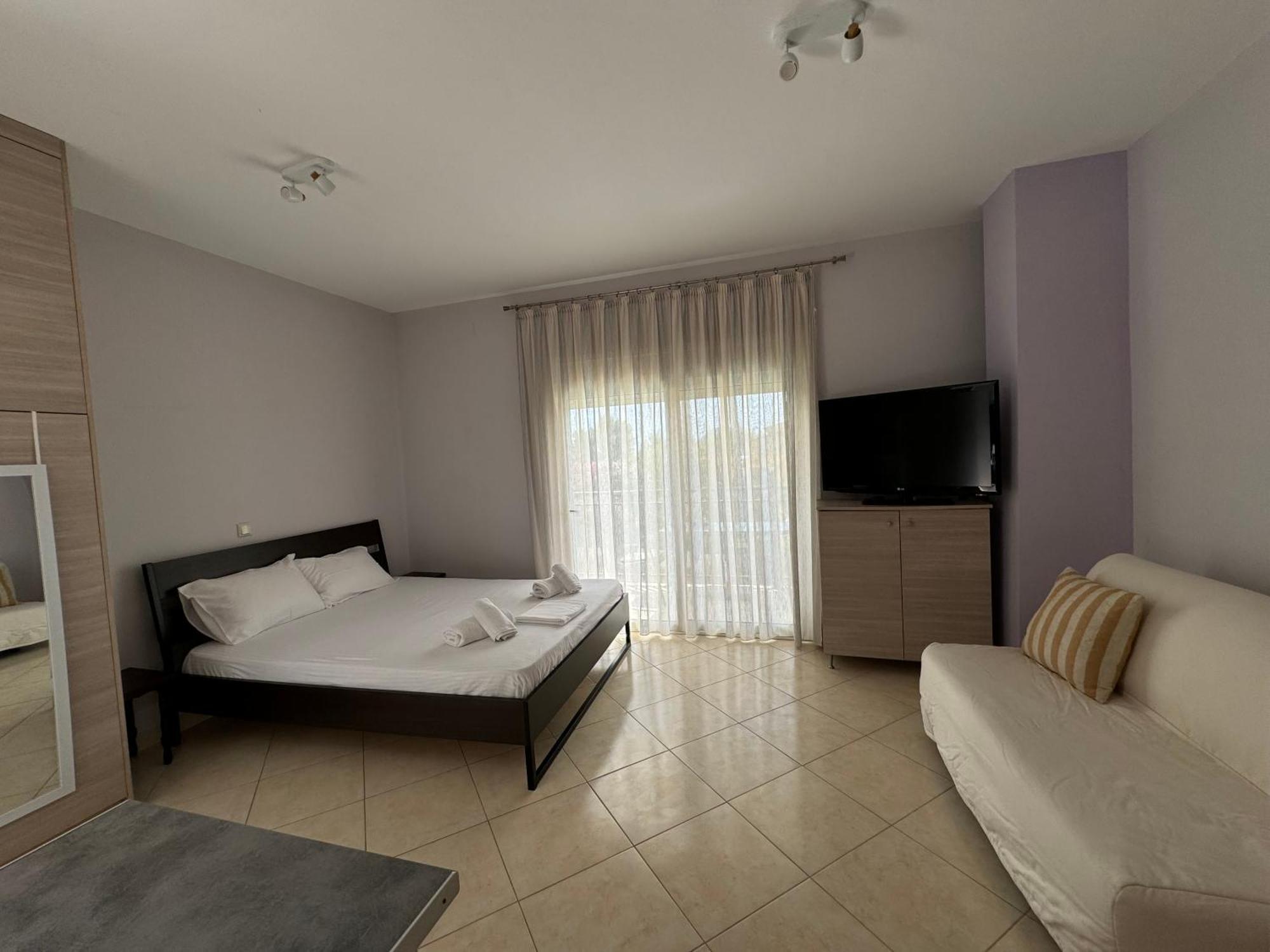 Nikludin Suites & Studios Laganas Luaran gambar