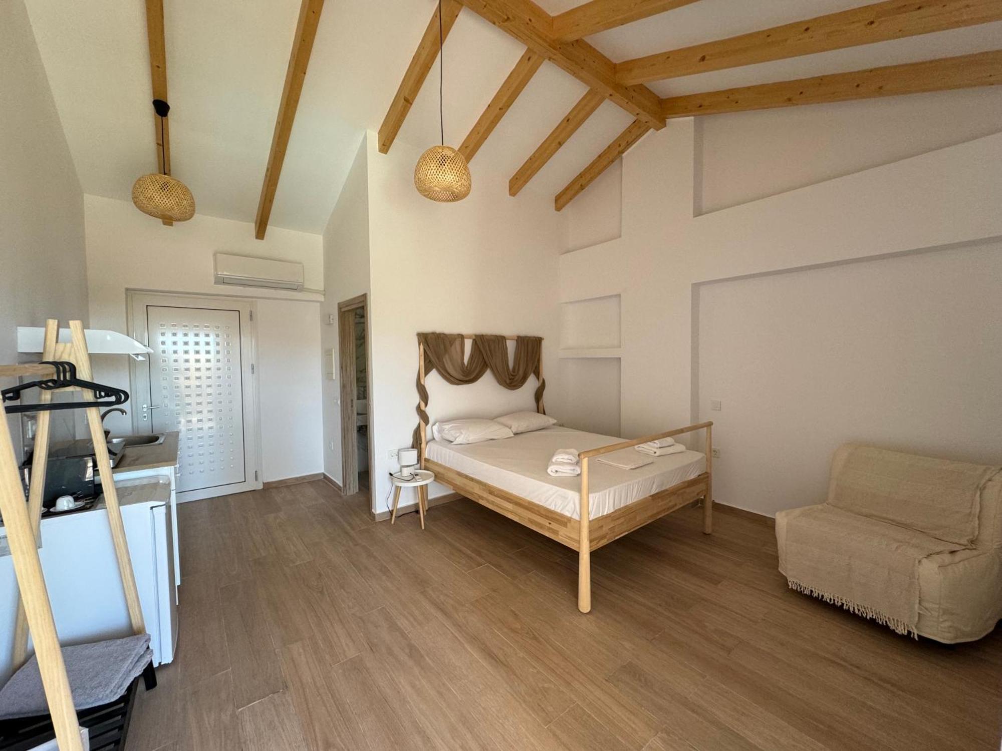 Nikludin Suites & Studios Laganas Luaran gambar